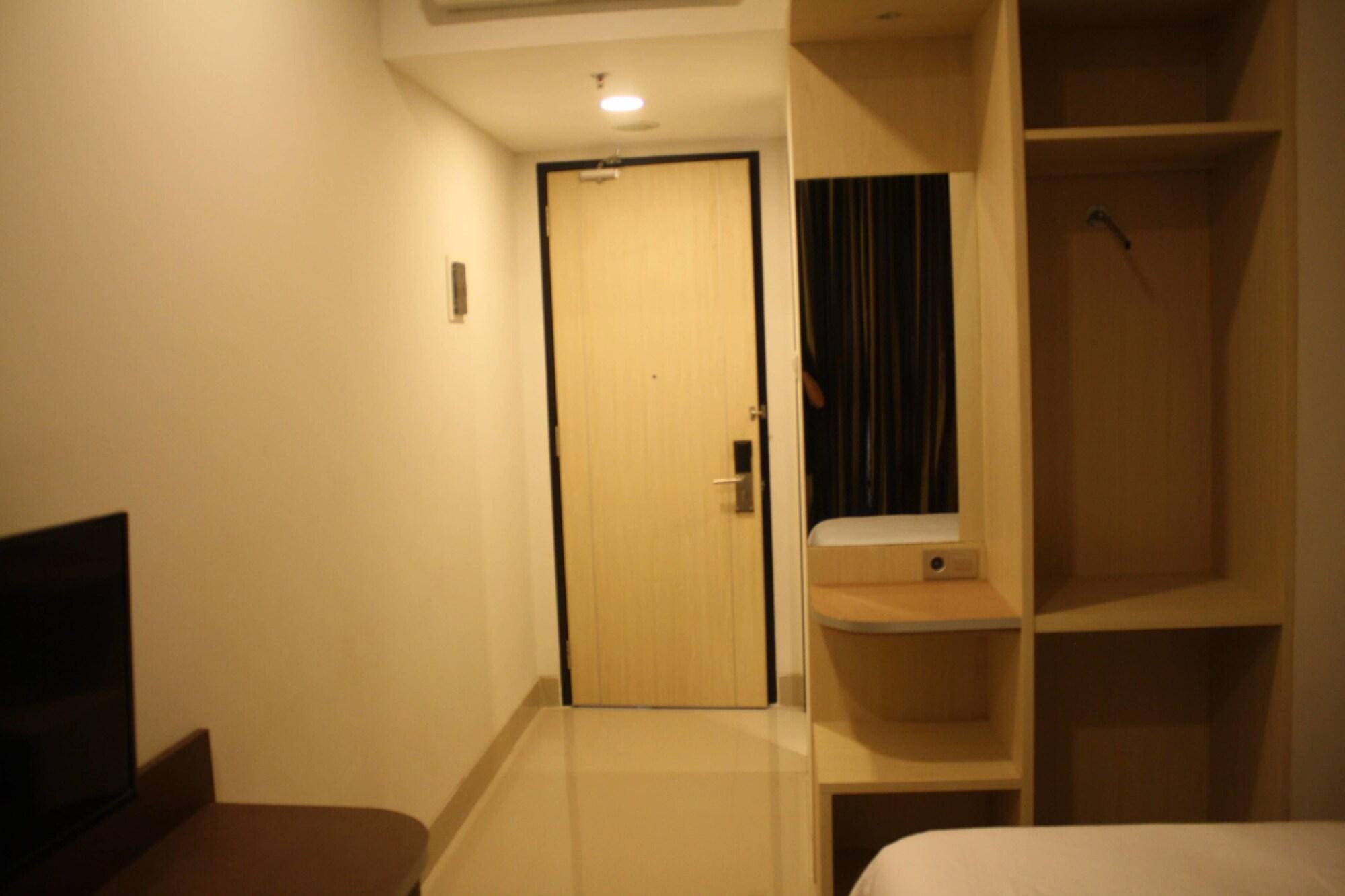 Sparks Odeon Sukabumi, Artotel Curated Екстер'єр фото