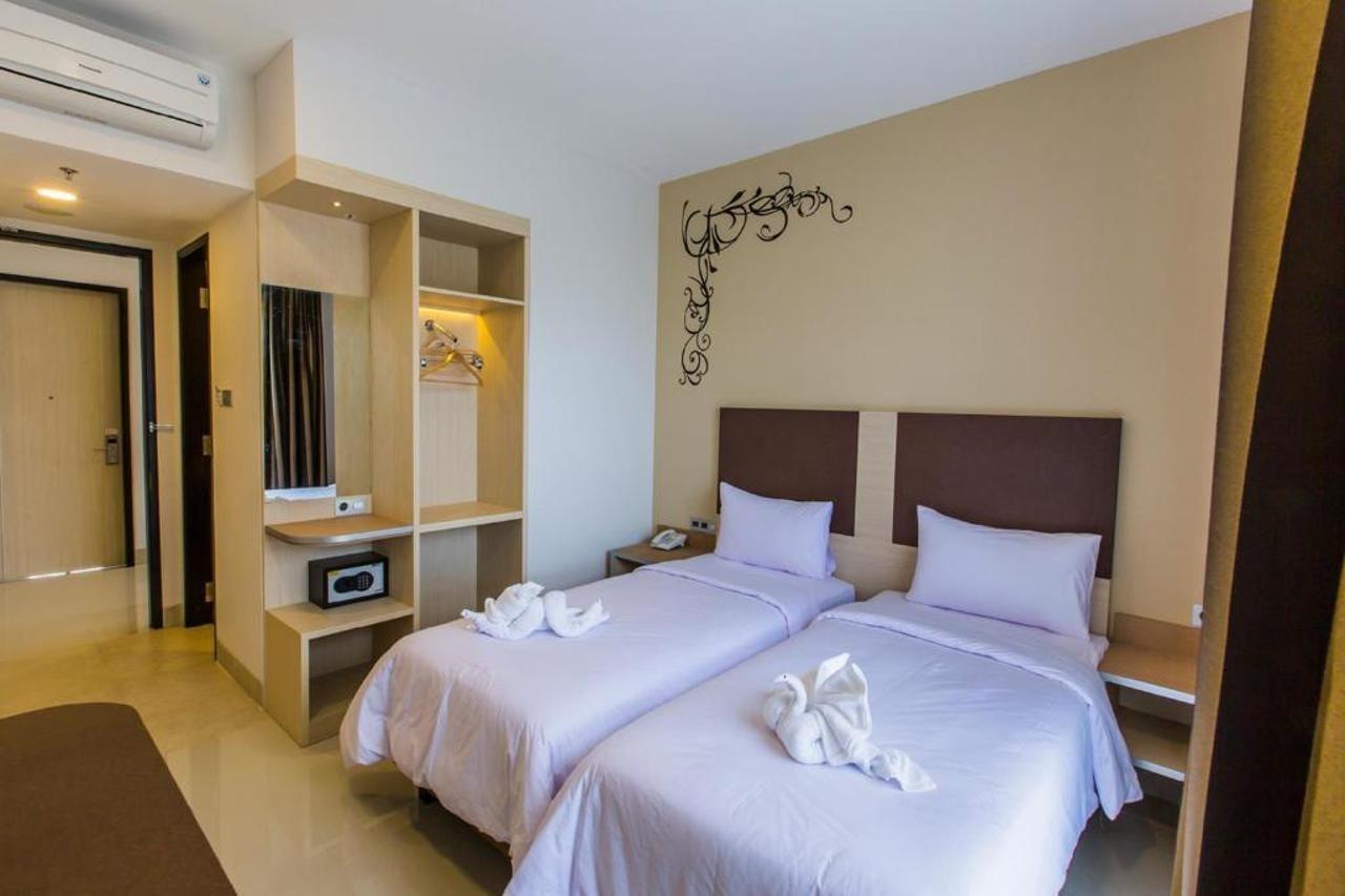 Sparks Odeon Sukabumi, Artotel Curated Екстер'єр фото