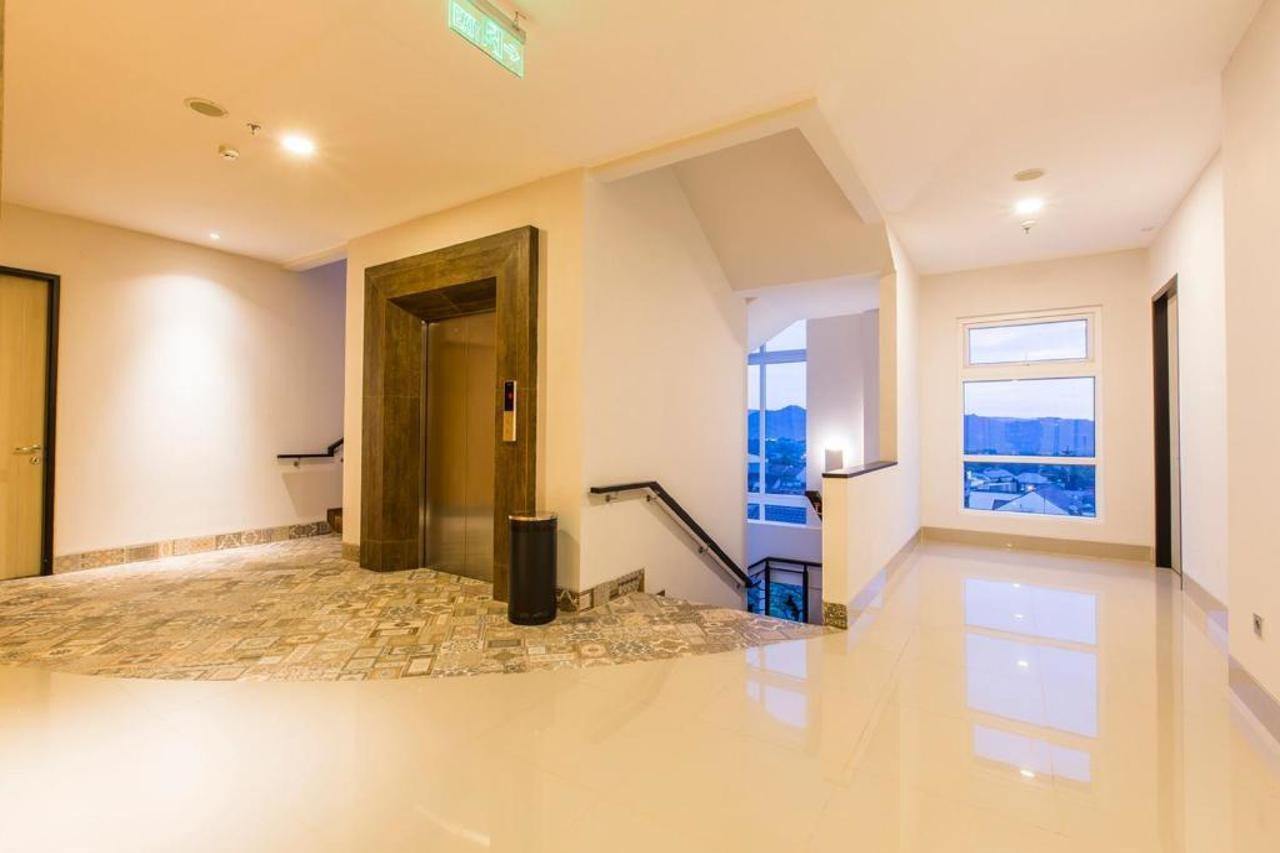 Sparks Odeon Sukabumi, Artotel Curated Екстер'єр фото